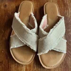 Toms Metallic Raffia Slides